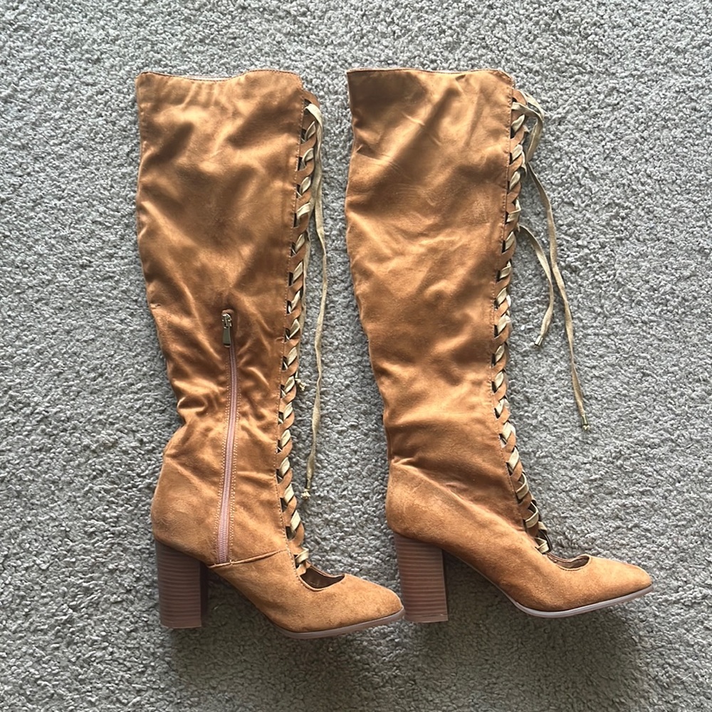 Size 10 Lara Tie Up Boots